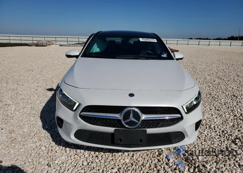 2019 Mercedes-Benz A 220 z USA, uszkodzony, nr VIN WDD3G4EB1KW025182